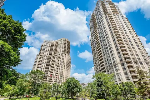 25 Kingsbridge Grdn Circle 224
