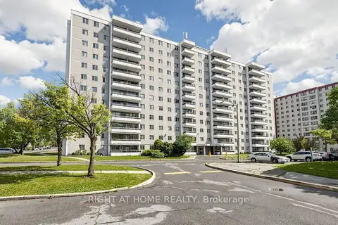 100 Lotherton Pathway 904