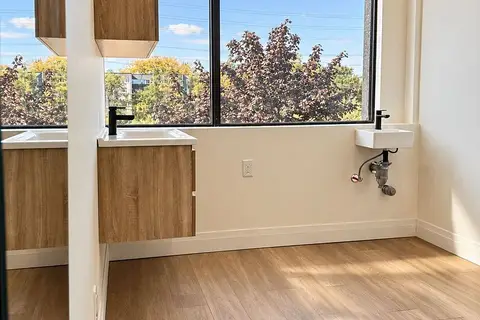 1090 Dundas Street E 203
