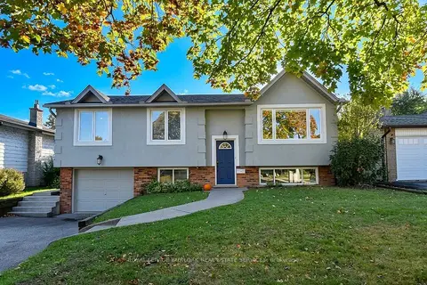 699 Castleguard Crescent