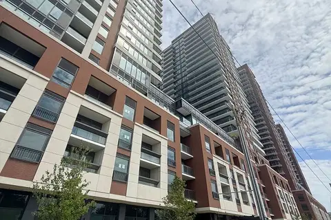 4010 eglinton Avenue W 2308