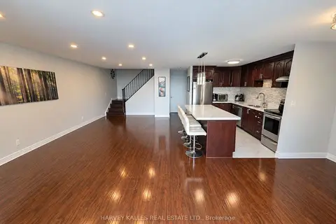 3025 The Credit Woodlands Drive 412
