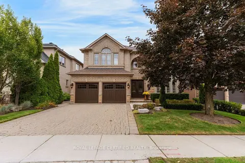 2479 Bon Echo Drive
