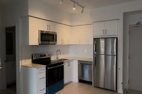 4010 Eglinton Avenue W 2122