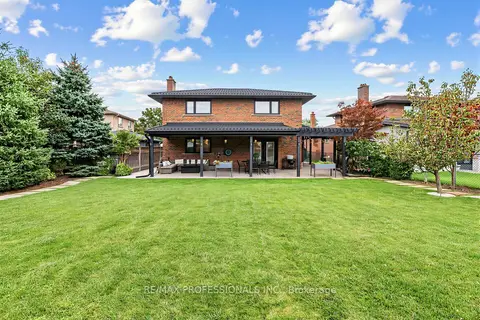 182 Gracefield Avenue