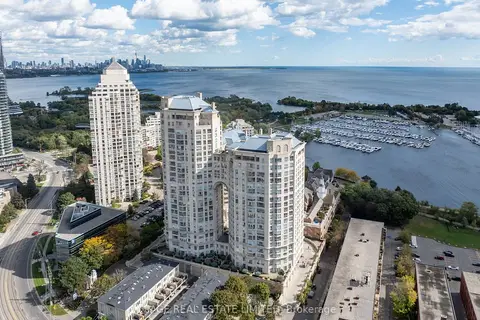 2285 Lake Shore Boulevard W 1806