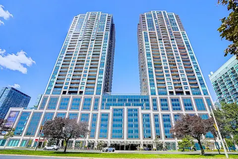 1928 Lakeshore Boulevard W 2005