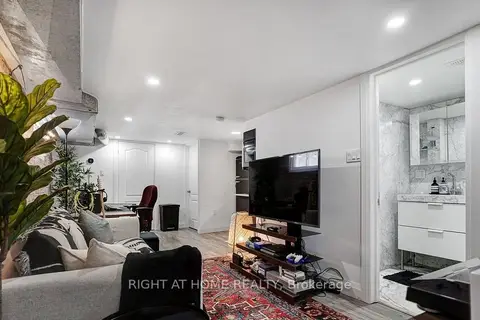35 Chryessa Avenue Lower