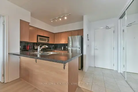 38 Fontenay Court 305