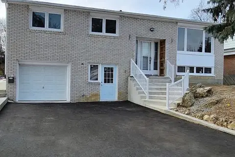 219 Mcmurchy Avenue Main