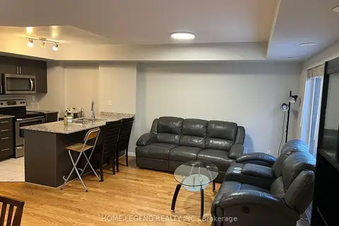 7 Foundry Avenue 117
