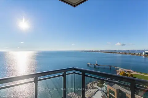 2060 LAKESHORE Road 1704