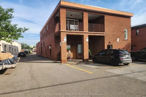214 Pellatt Avenue Upper