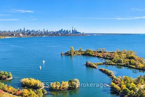 20 Shore Breeze Drive 2904