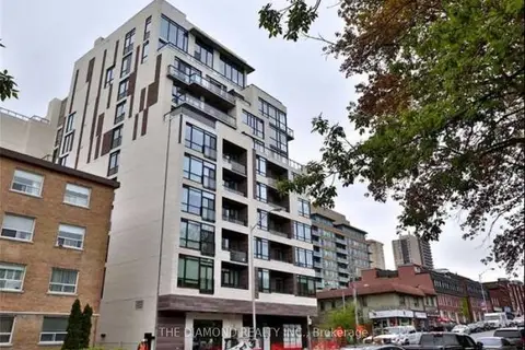 1990 Bloor Street W 611