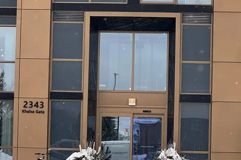 715 - 2343 Khalsa Gate