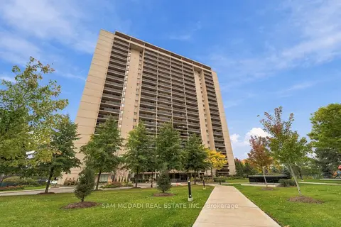 812 Burnhamthorpe Road 206