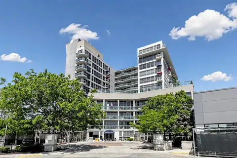 1600 Keele Street 824