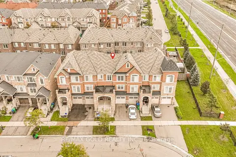 32 Rockman Crescent