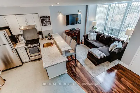 300 Manitoba Street 426
