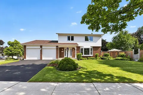 838 Saddle Crescent