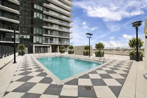 4010 Eglinton Avenue W 1218
