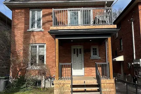 157 Medland Street S