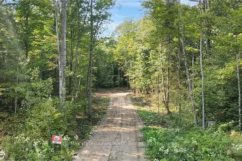 1169 Hawk Valley Road