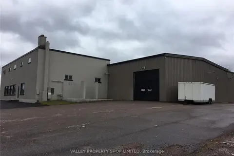3532 PETAWAWA Boulevard