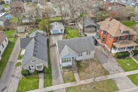 215 Phipps Street