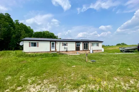 28 HILLTOP Road S