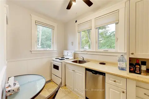 122 Forsyth Street East #1