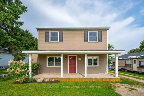 353 Wellington Street E