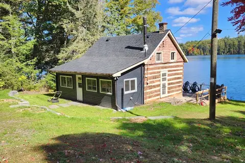 24 Daniels Lane