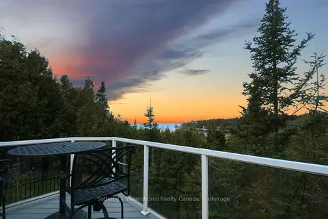 80 Corey Crescent
