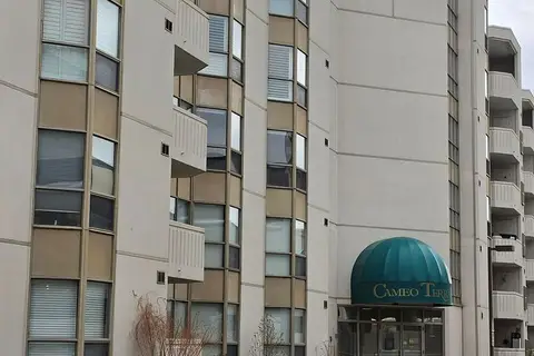 3267 King Street E 204