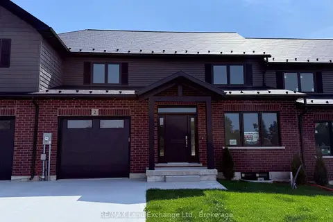 8 GOLF LINKS Road Unit 2