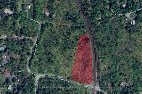 11 Oakridge Road N