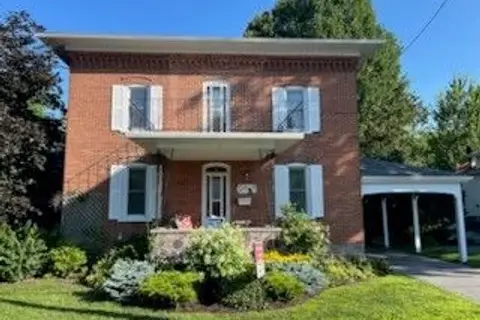 11 Peter Street