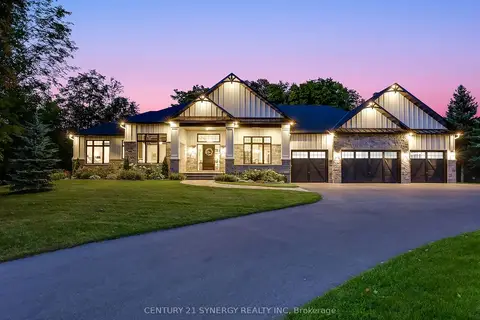 1443 DUCHESS Crescent