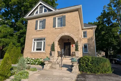 138 Bruce Street S