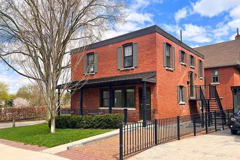 19 Waterloo Street S