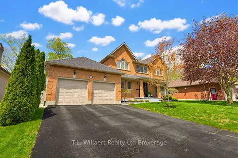 10 Woodside Drive
