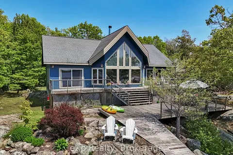 6646 1040LittleBeausoleil Island