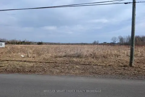 00 Mille Roches Road E
