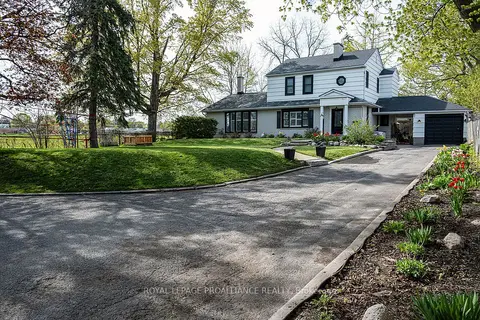 306 Dundas Street W