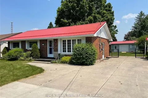 27 Herbert Avenue