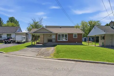 448 Dominion Street S