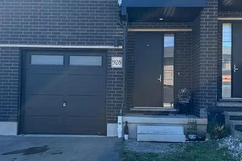 928 Robert Ferrie Drive