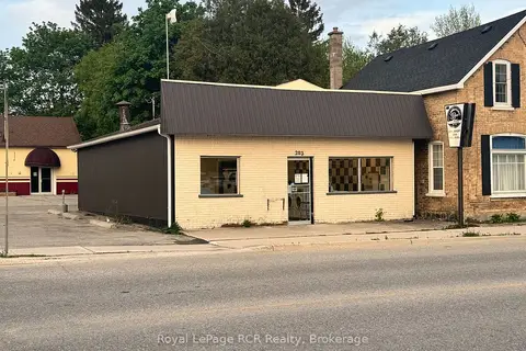 203 Garafraxa Street S